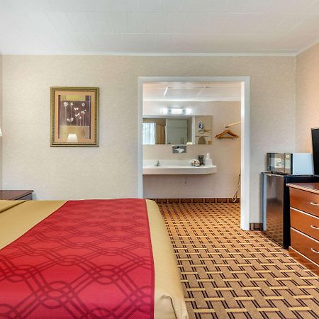 Rodeway Inn Mystic Εξωτερικό φωτογραφία
