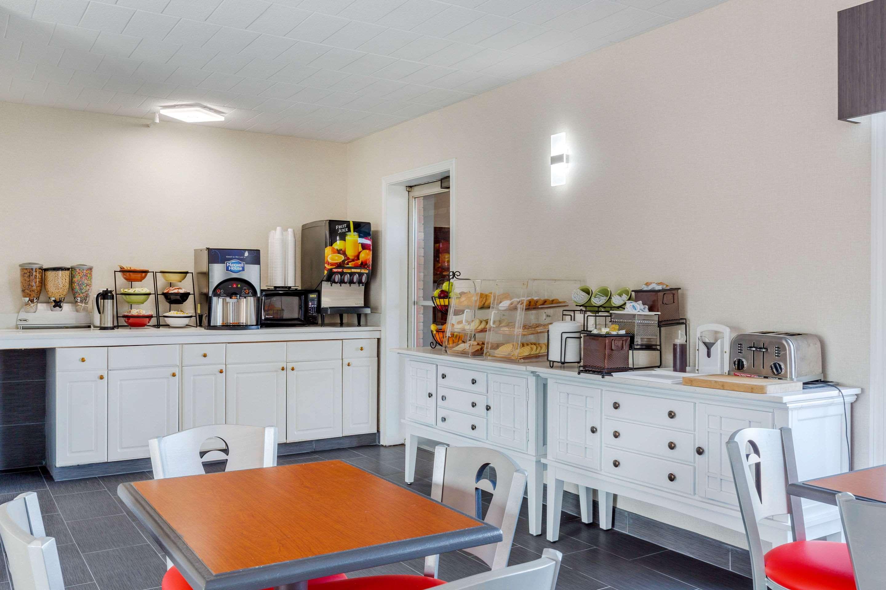 Rodeway Inn Mystic Εξωτερικό φωτογραφία