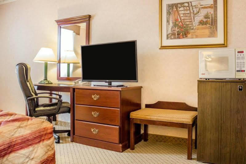 Rodeway Inn Mystic Εξωτερικό φωτογραφία